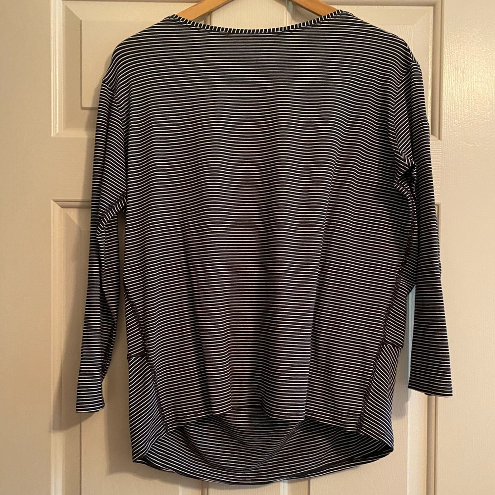 Lululemon top